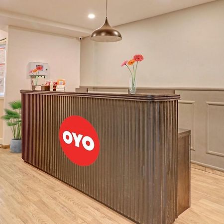 Oyo Townhouse 251 Richmond Circle Hotel Bangalore Exterior photo